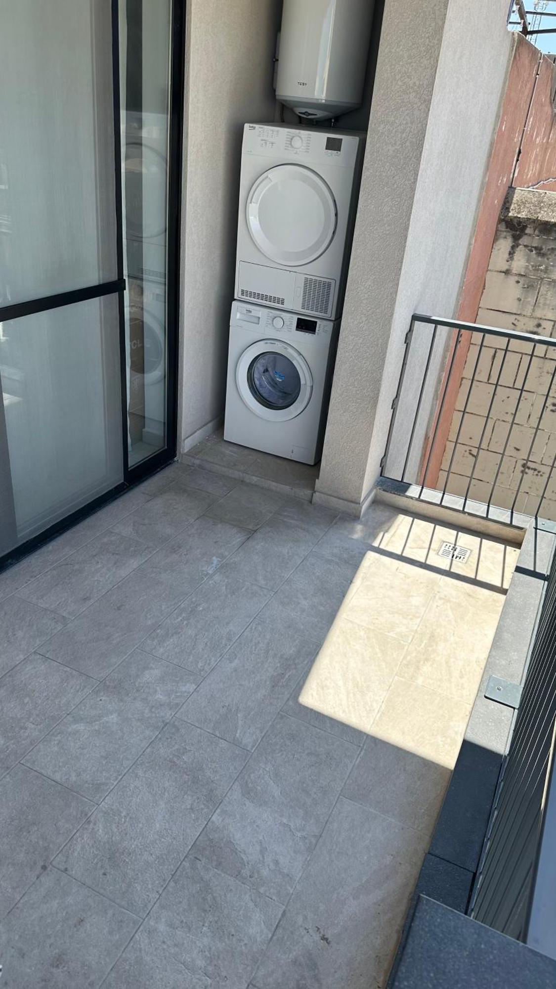Your Elegant Home Away From Home Shared Apartment Only With Host Żebbuġ Zewnętrze zdjęcie
